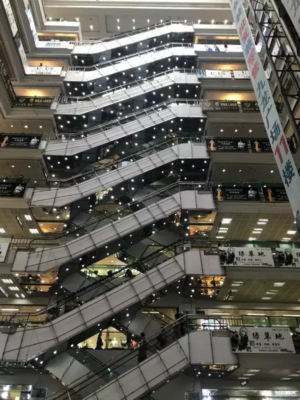 姹熸箹鎴愰兘鍎垮コ,鎴愰兘鐨勬睙婀栧効濂充竴鍗婂湪涔濋緳