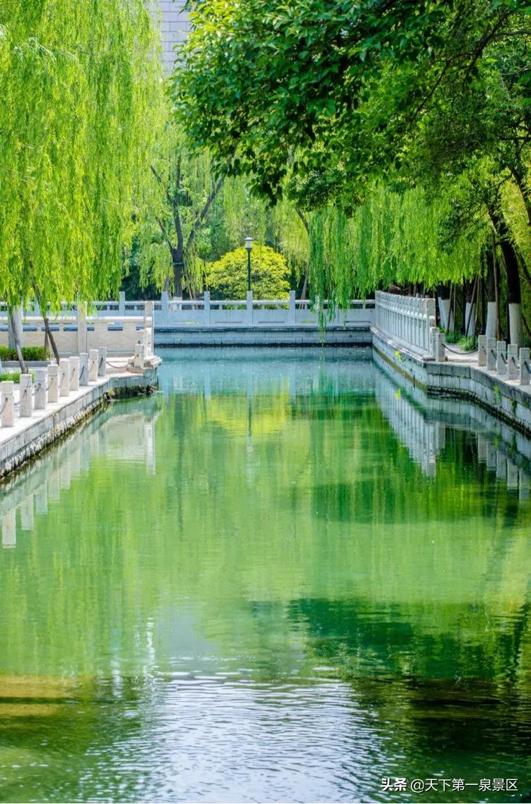 济南珍珠泉为天下第三泉,济南的珍珠泉