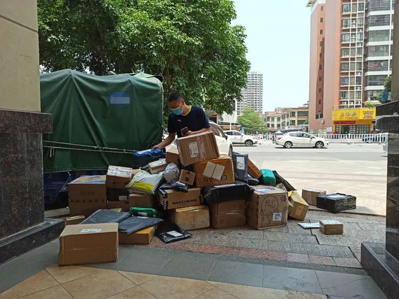一年上亿件快递涌入肇庆！你的快递包装是怎么处理的？