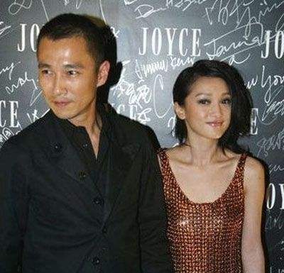 22岁嫁入豪门的“晴格格”，被亲儿子骂的王艳现在怎么样了？