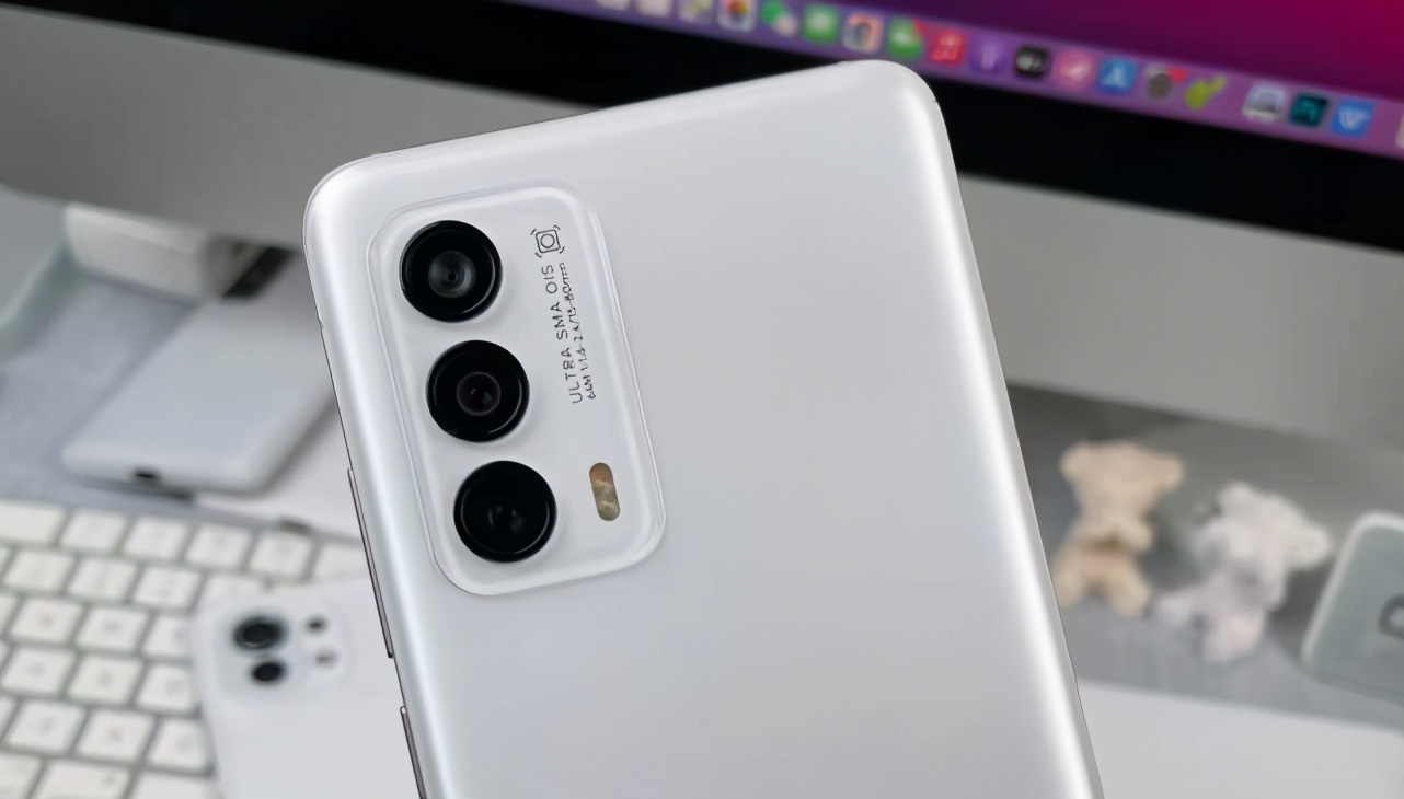 魅族18手机膜优缺点,魅族18用了一个月真实感受