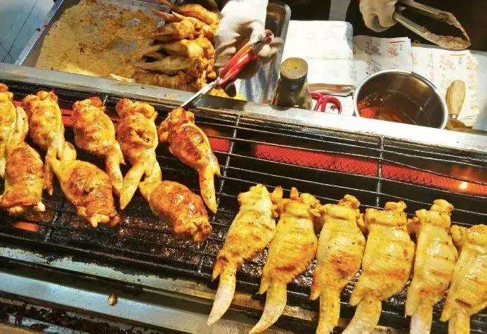 我在2018年的网红美食堆里，精挑出了这23家火爆的店给你！