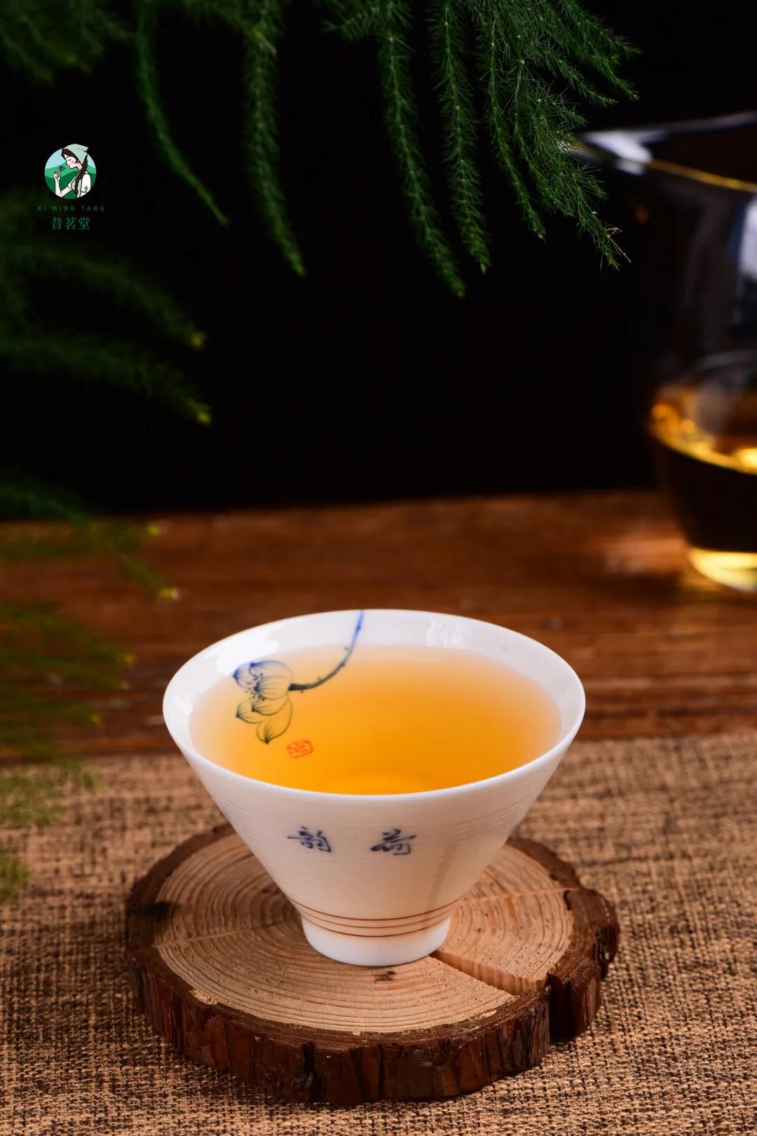 易武正山贡茶图片大全,2002年易武正山贡茶阿诗玛