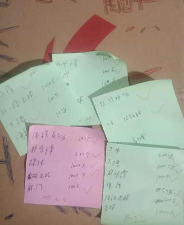 上不起足校自制玉米地球场一个彝族少年的足球梦