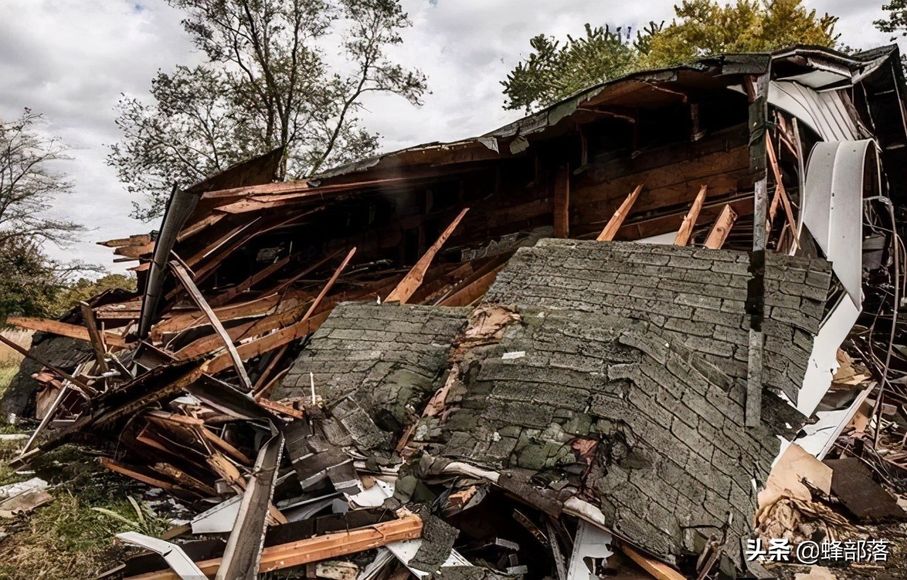 农村户口迁出后还有办法盖房吗,农村户口迁出后农村的房子怎么办