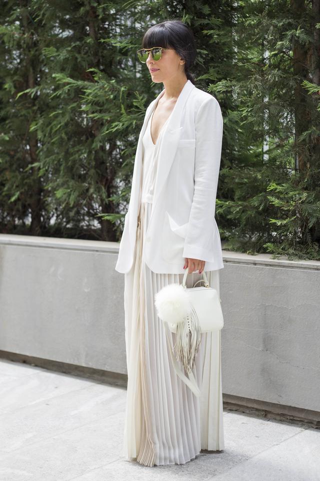 西装配裙子适合哪种发型,中长西装配什么裙子好看