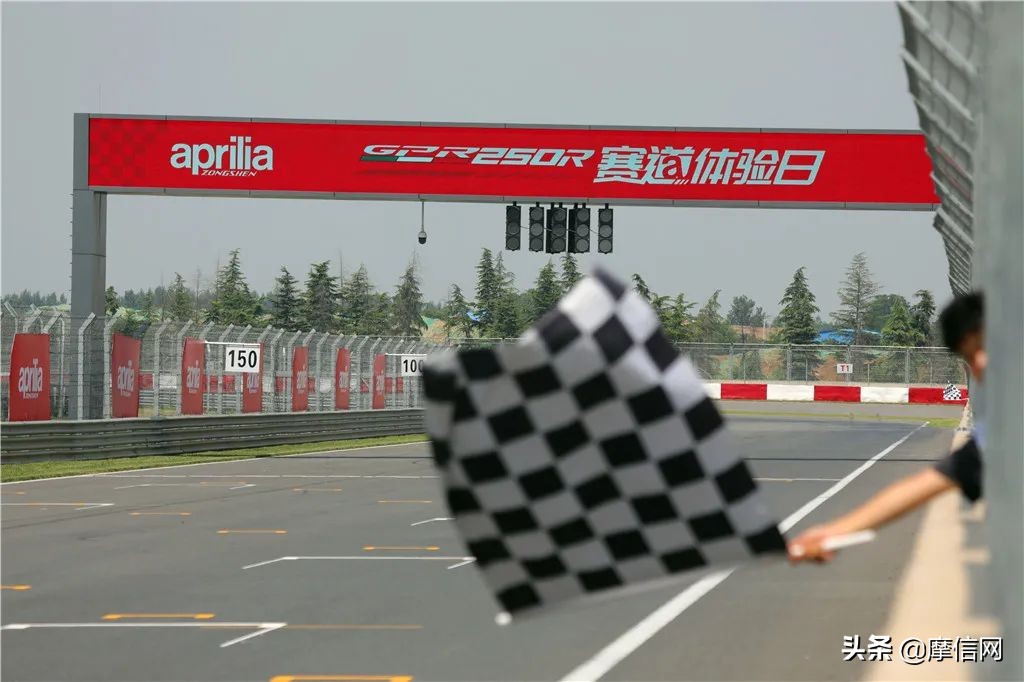 gpr250r赛道版值得购买吗,gpr250r运动版价格