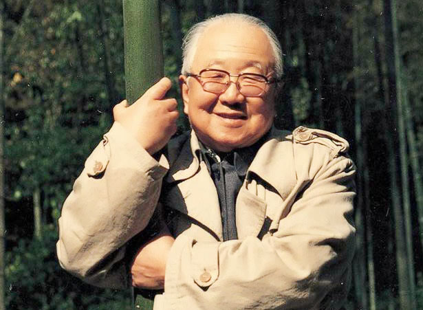 启功徐悲鸿纪念馆题字,启功和郭沫若题写荣宝斋谁写得好