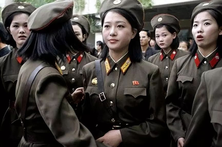 高颜值的朝鲜女兵,70年代朝鲜女兵