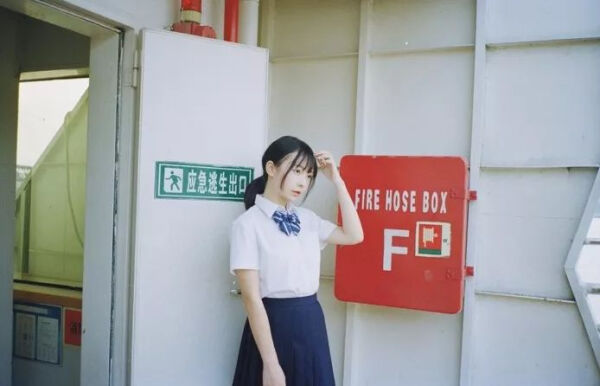 胶片机推荐自带胶卷,冷门又好用的胶片机