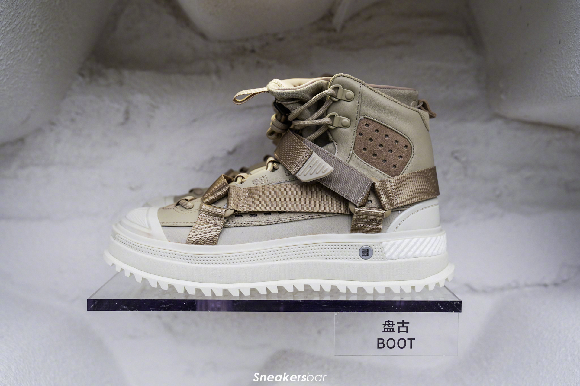 李宁鞋子时装周秀款,李宁走秀款鞋女鞋板鞋