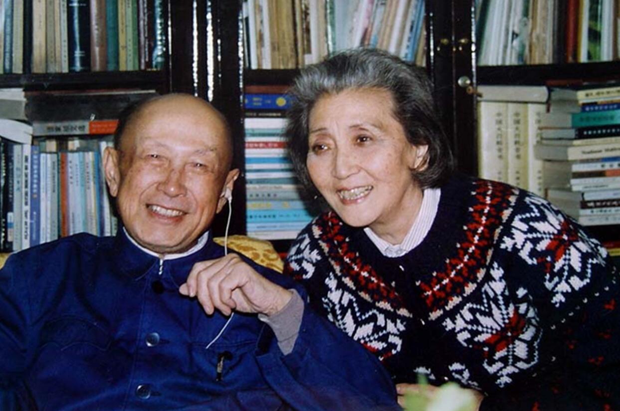 嫁给了干哥哥钱学森，成就学生李双江，蒋英如何活成了一代传奇？