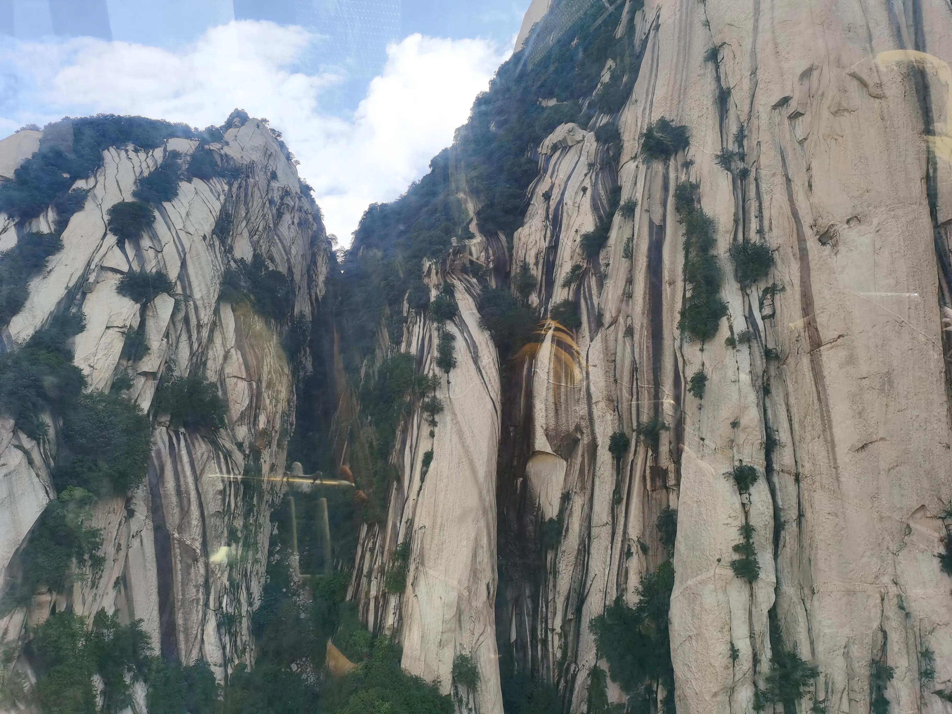 爬华山几小时能登顶,首次登顶华山之巅