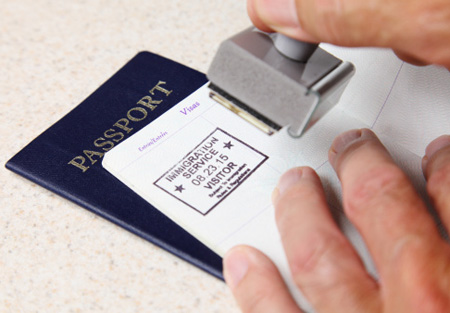 想去香港工作要什么条件,现在香港商务签证可以进香港吗