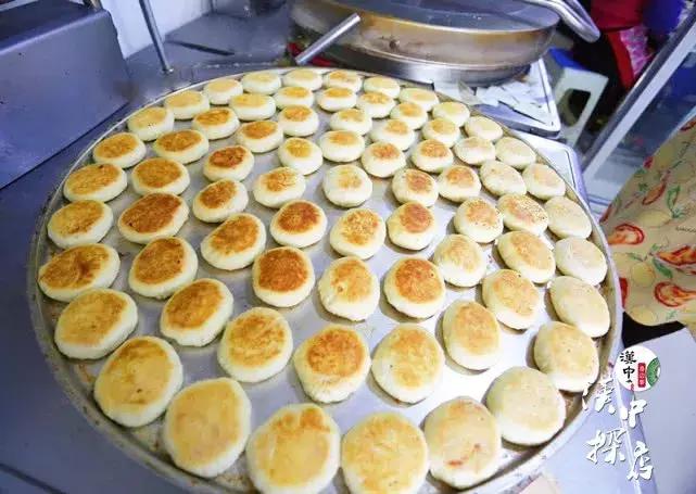 汉中80后退伍军人转行卖馅饼，顾客从早排到晚