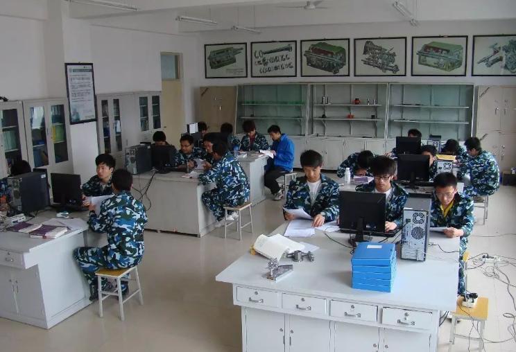 专科学院和职业技术学院哪个好,高等专科和职业技术学校哪个好