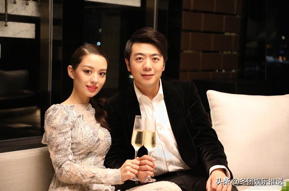 郎朗受访称不敢再让老婆拿行李 (郎朗自曝娇妻溺爱自己)