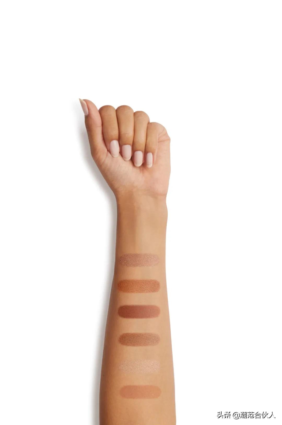 李佳琦omg这个产品也太好用了吧,李佳琦被称为美妆界的代名词