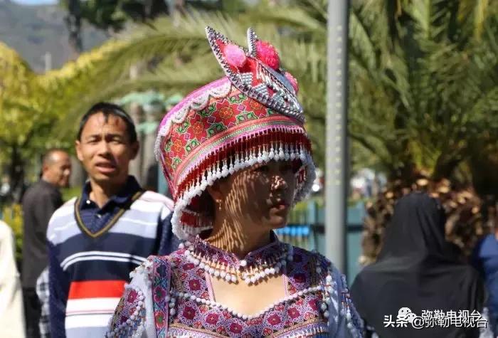 昆明弥勒人山人海,来弥勒玩人山人海