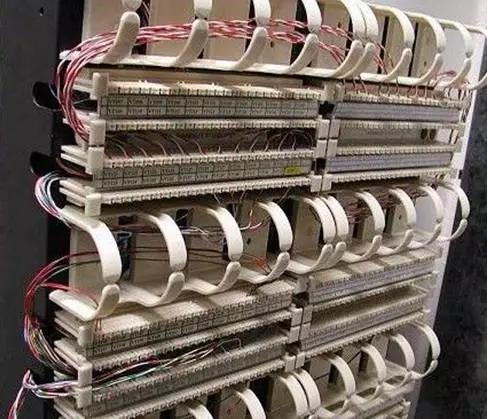 110配线架使用什么线连接,跳线架与配线架的区别