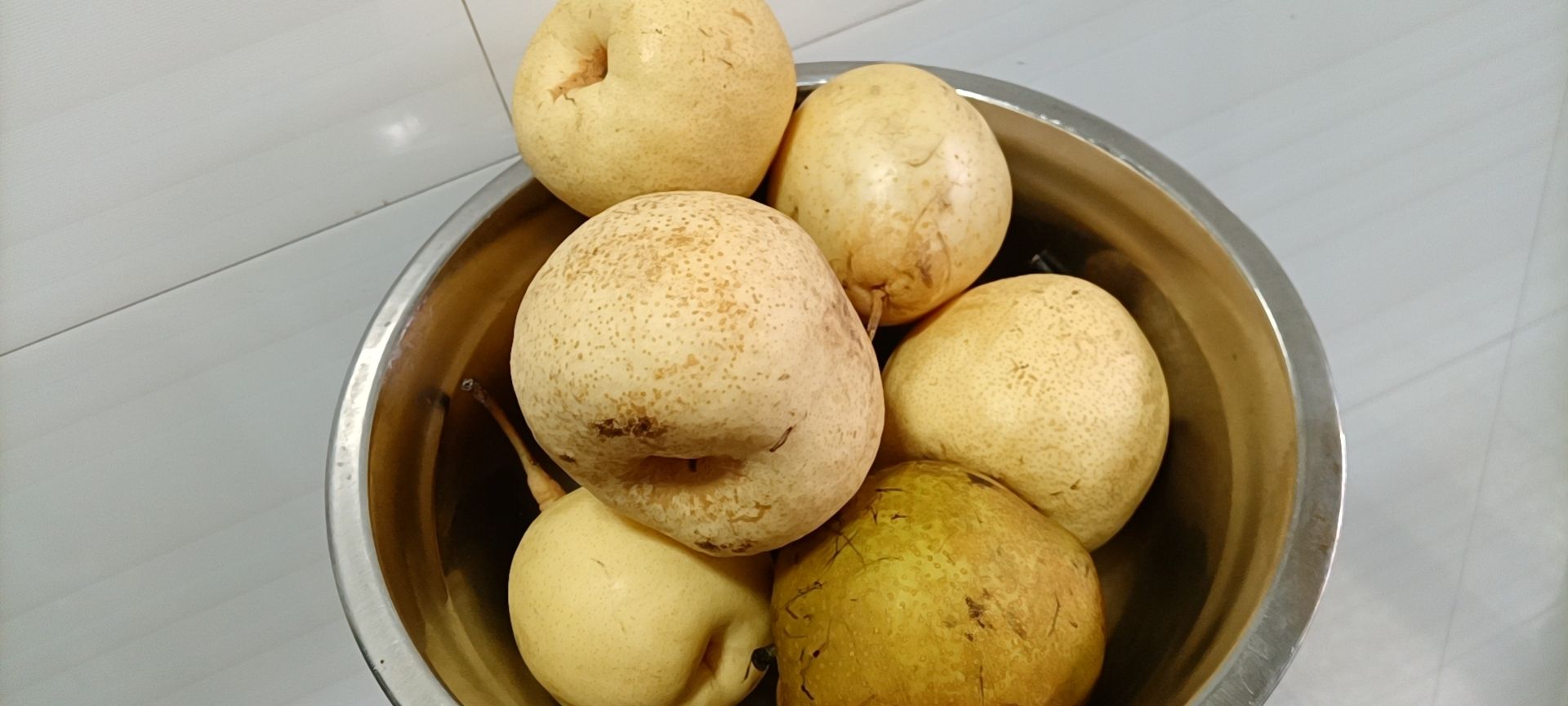 家里梨太多吃不完,吃不完的梨不要扔做秋梨膏