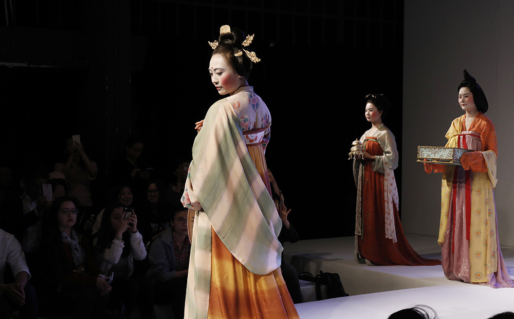 汉服与现代服饰不一样的地方,汉服是现代服装