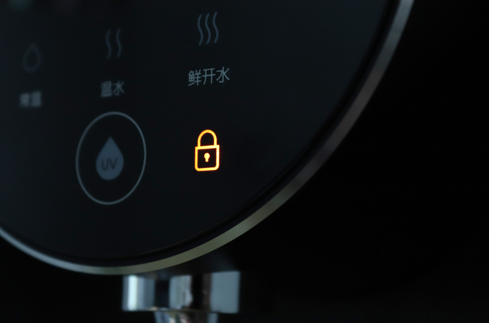 承包你全年的开水供应云米1秒即热管线机使用体验