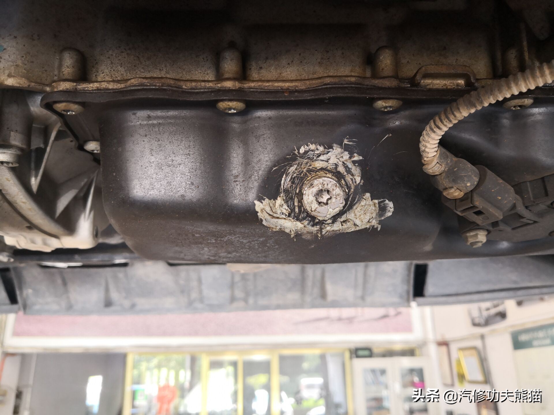 2017款途观丝绸之路1.8t烧机油吗,途观2015款1.8t四驱豪华版烧机油