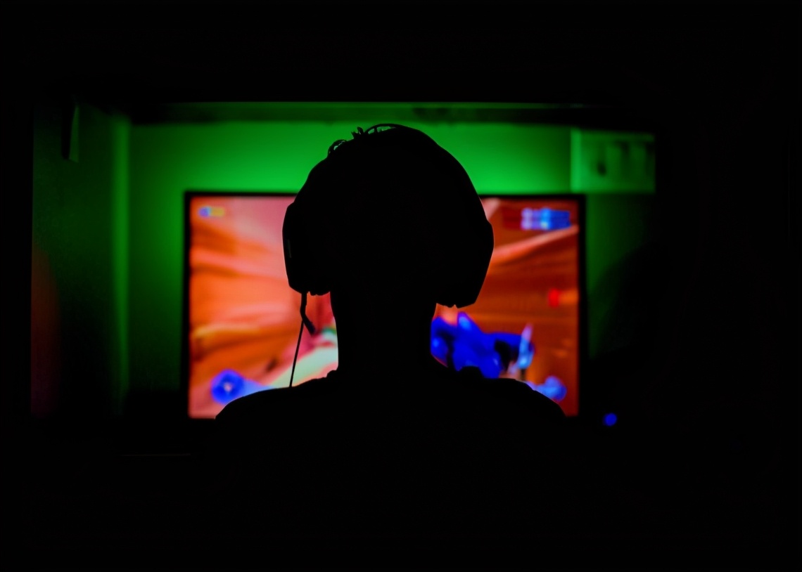 玩游戏，电脑配置这么高，为什么还是要选择游戏主机？