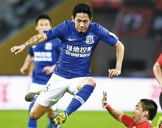 为给归化球员让位,根宝基地的混血悍将枯坐板凳,曾获名帅赏识