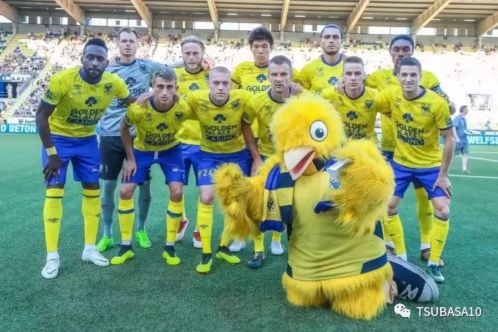 贩卖过黄片，指导过咪蒙，他帮助日本足球进军欧洲的中心