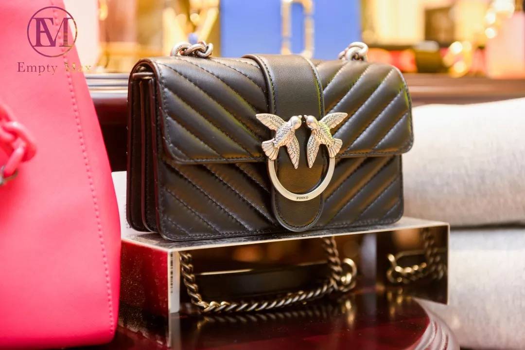 老铁放肆购！潮牌1~3折起，衣麦仓哈尔滨银泰店被时尚咖“攻陷”