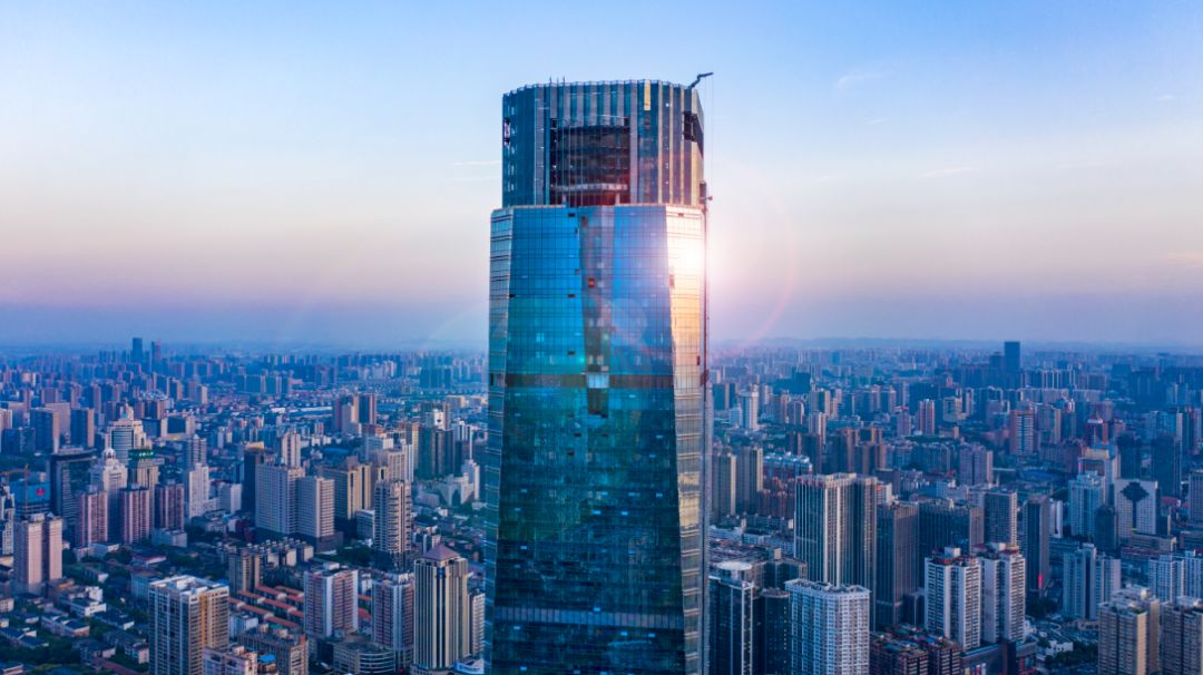 长沙人的快乐正一点一点回来！白天摩天大楼，晚上一脚解放西