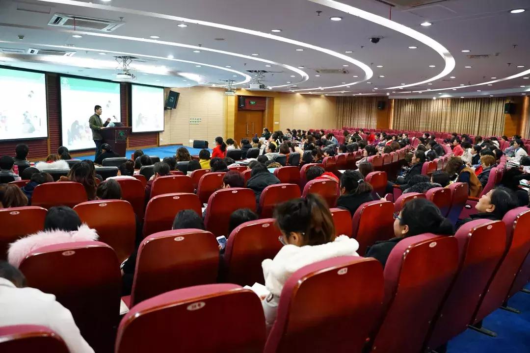 福州东南眼科检查手续,福州东南眼科医院查病历