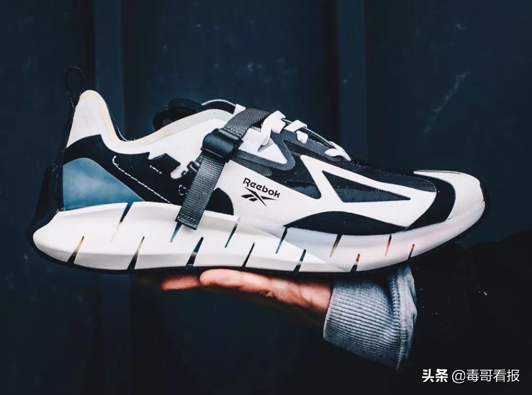 reebok什么意思啊,为什么reebok两个标志
