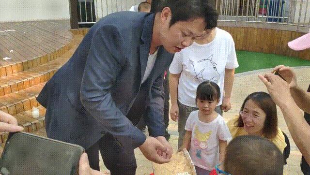 儿童大集来了！跳蚤市场、游乐场、魔术表演、网红小吃，欢迎赶集