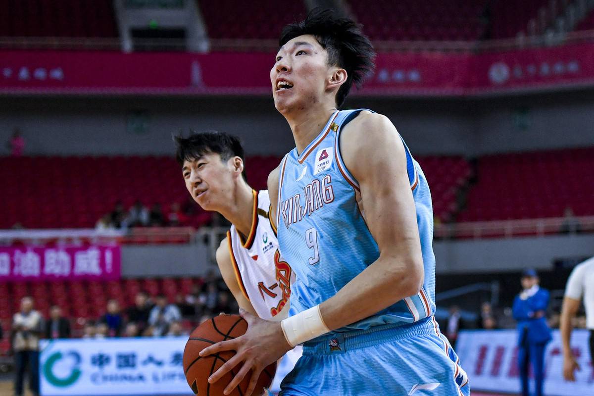 单项赛看点十足：周琦郭艾伦同场竞技，联赛最矮球员民间高手争篮