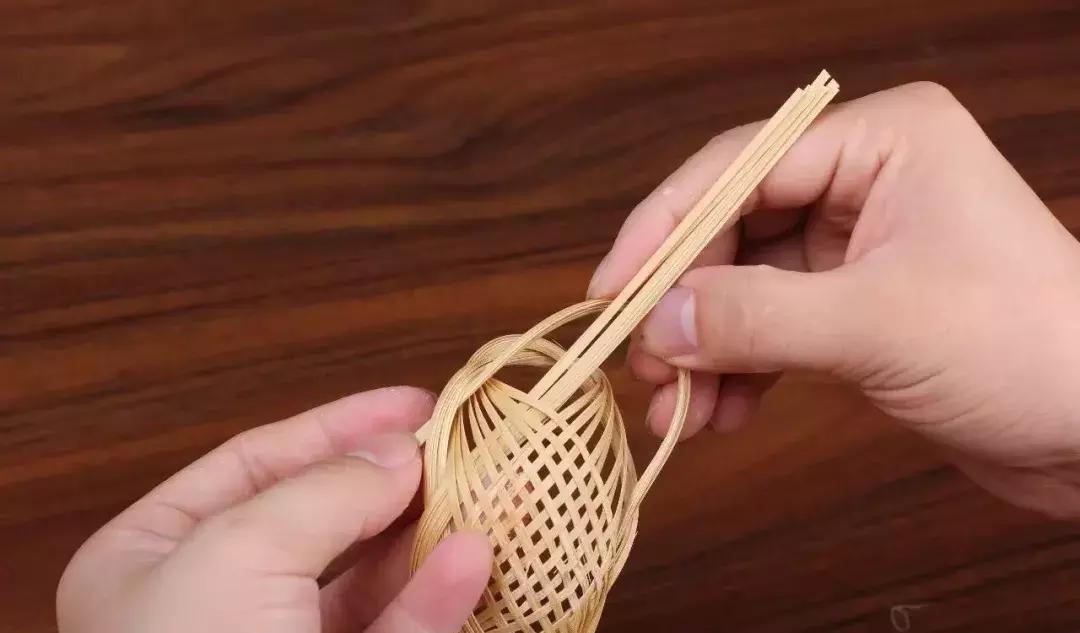 巴奴非遗竹编发簪怎么戴,简单的手工木制发簪教程