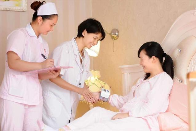 月子请月嫂怎么住,月子如何坐