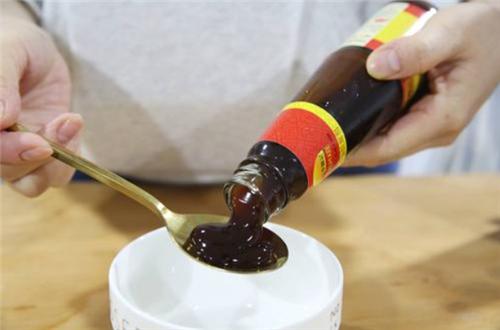 买耗油不要贪图便宜,买蚝油看什么指标