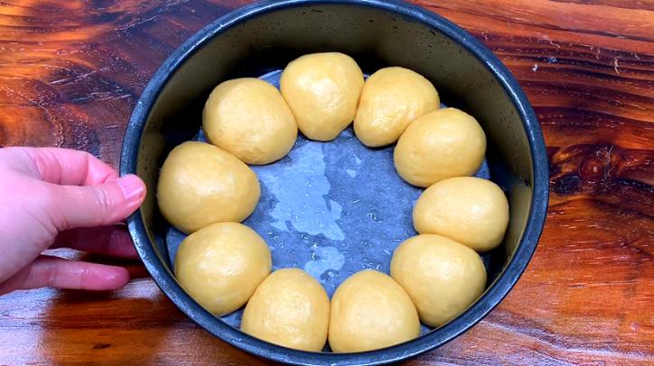 最简单的家庭自制面包做法,最简单家庭自制面包的做法