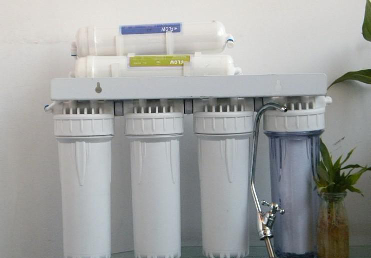 超滤净水器和反渗透净水器哪个好,史密斯净水器与开能净水器哪个好