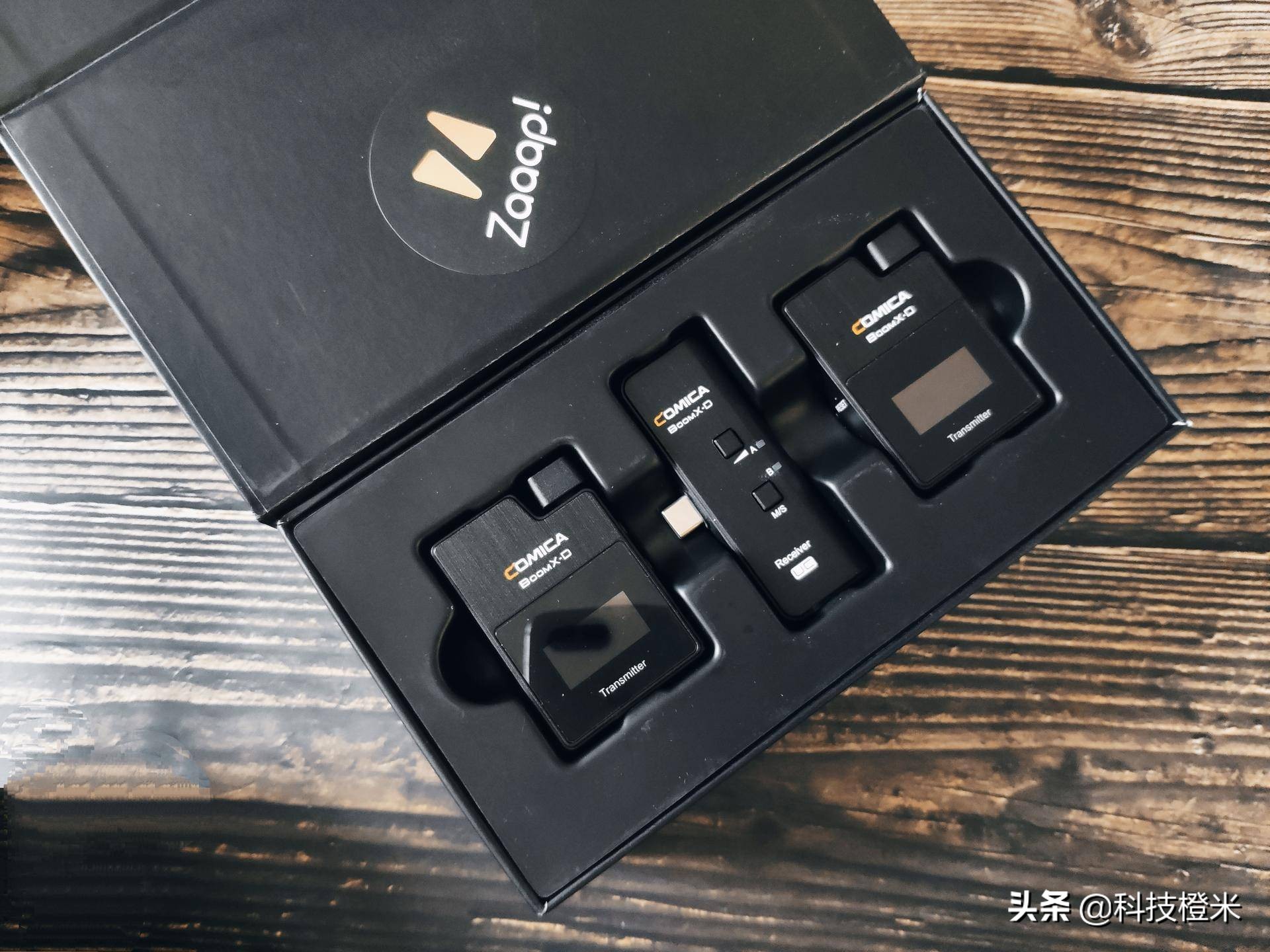 科唛comicawm300无线麦克风一拖二,科唛无线麦克风教程