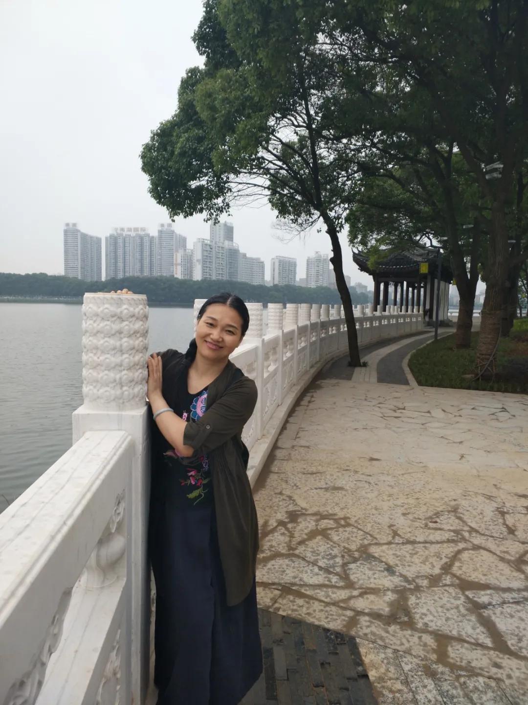 破冰致敬每一位平凡而伟大的警嫂,致敬每一位了不起的女民警