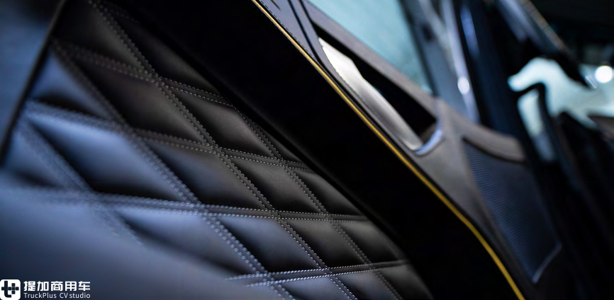 世界顶级豪华奔驰轻卡房车,最新型的奔驰房车