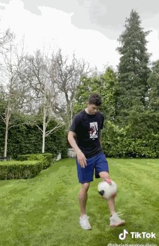 诺伊尔和内马尔点球大战,诺伊尔扑出内马尔单刀