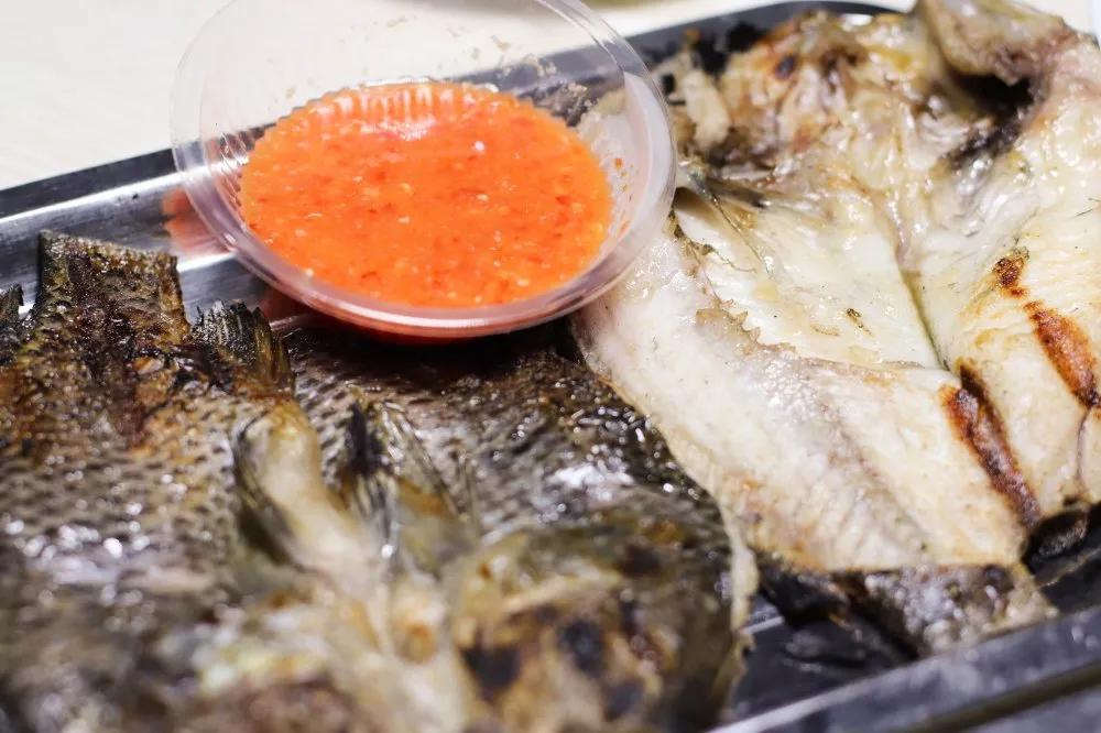 西双版纳告庄西双景星光夜市，为什么那么多人喜欢她？