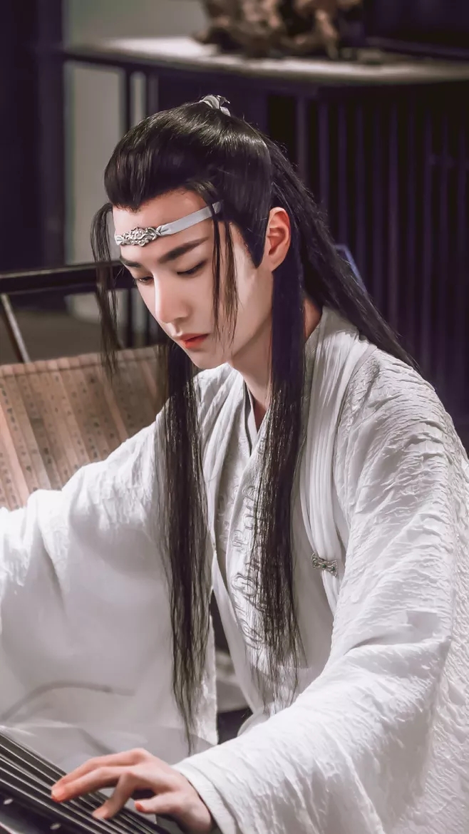 王一博同款安踏跑鞋,耐克王一博同款环保潮鞋