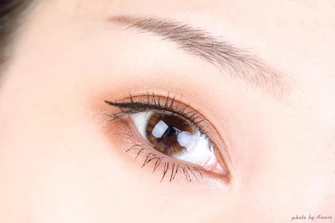 用到铁皮都不舍得丢的粉饼,好用便宜的粉饼和睫毛打底