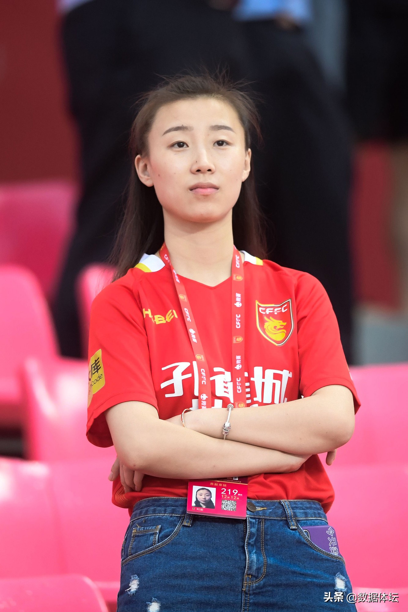 中超哪支球队的女球迷最漂亮,中超女球迷惊艳全场